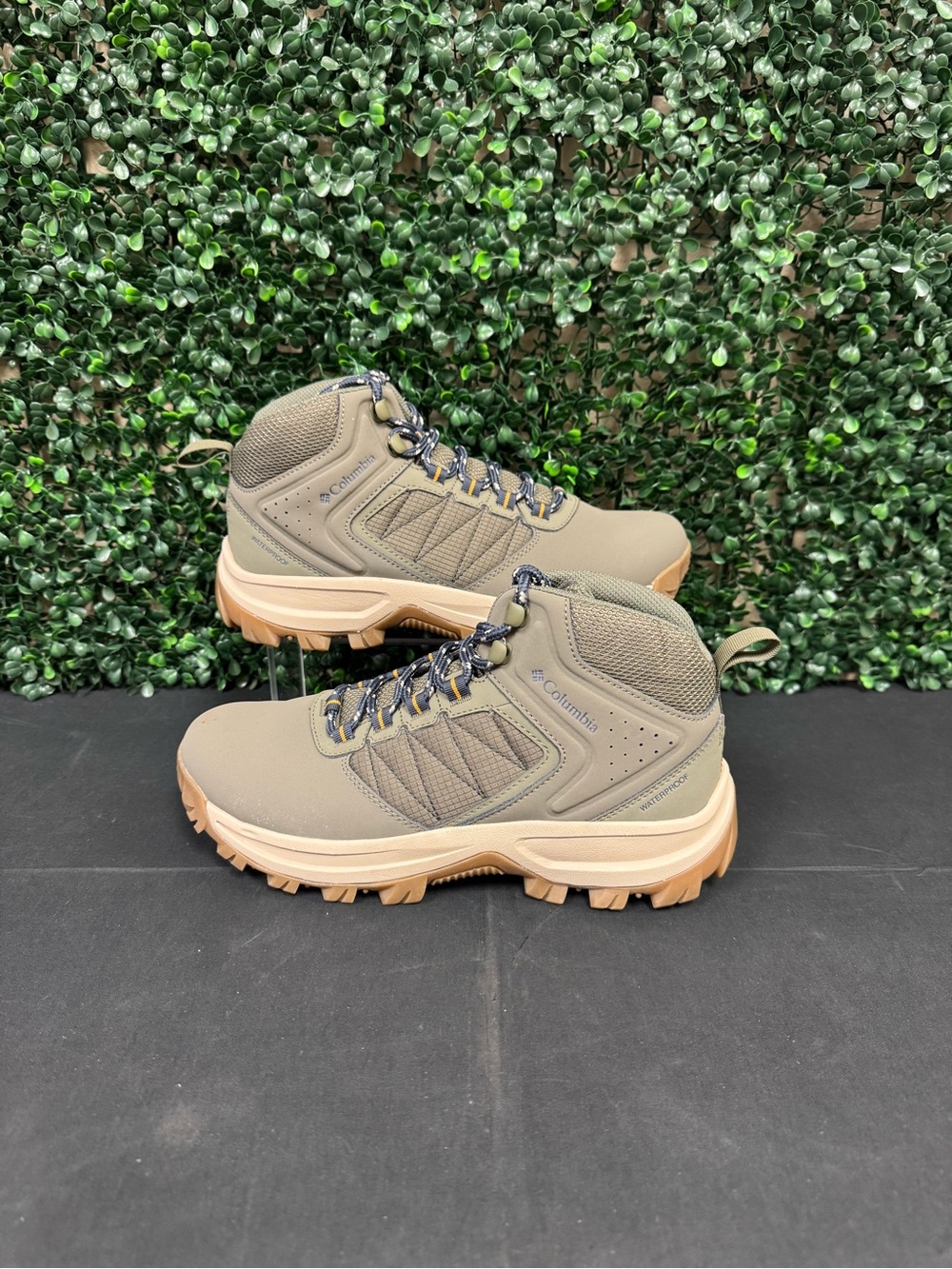 Columbia Transverse Hike Waterproof Boot - Women’s 8
